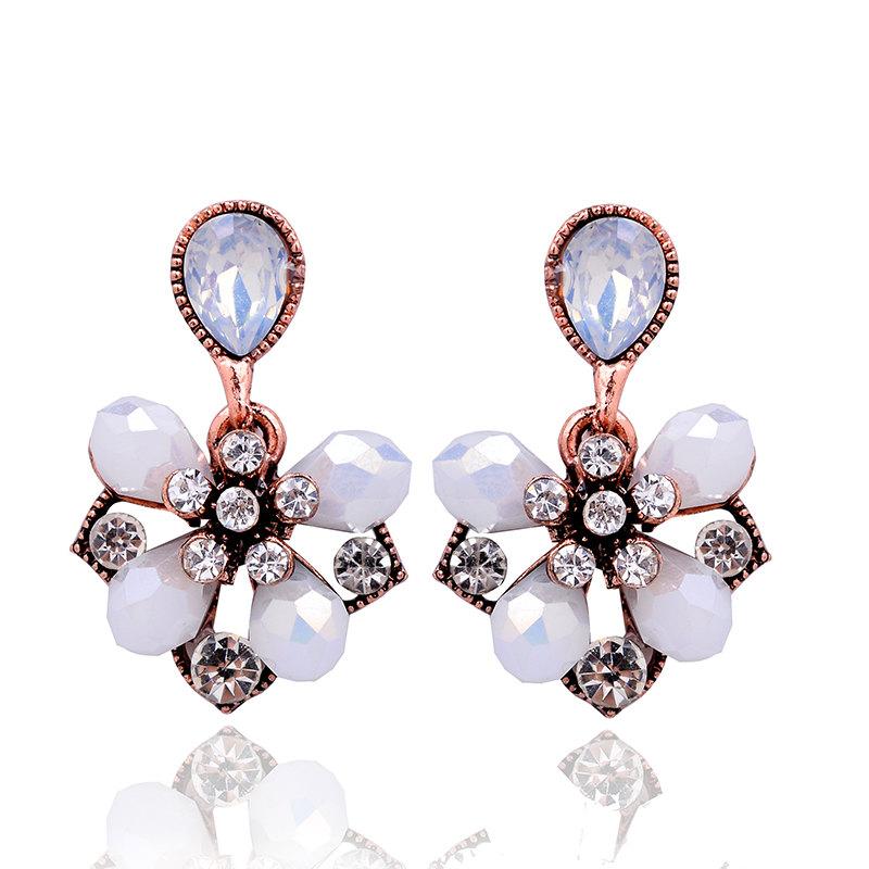White Petals Stud Earrings